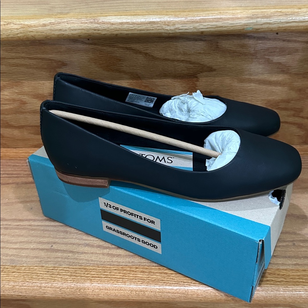 TOMS Classic Black Flats